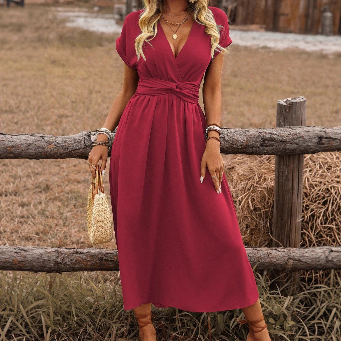 HEATHER | Elegancka, długa sukienka boho z dekoltem w serek