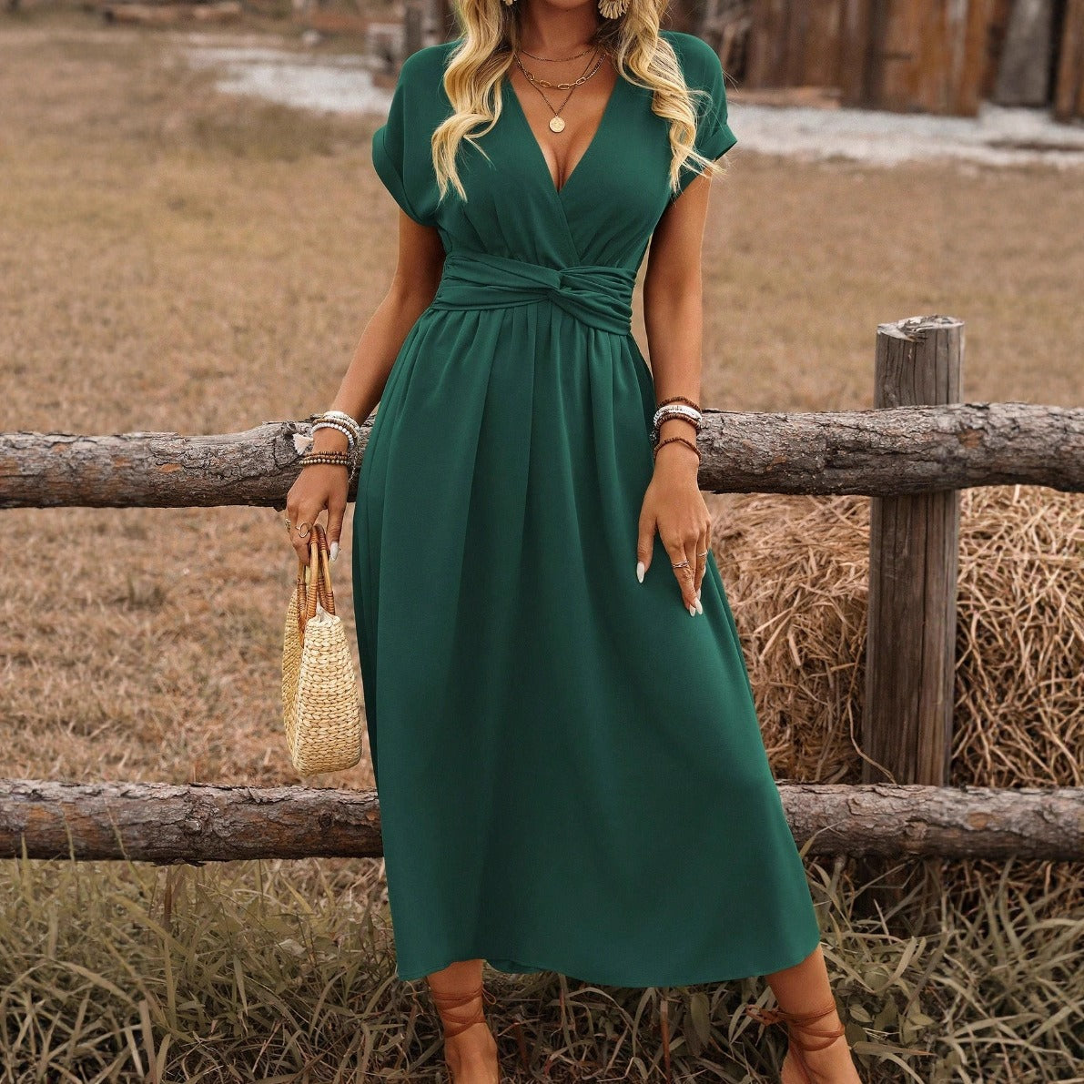 HEATHER | Elegancka, długa sukienka boho z dekoltem w serek