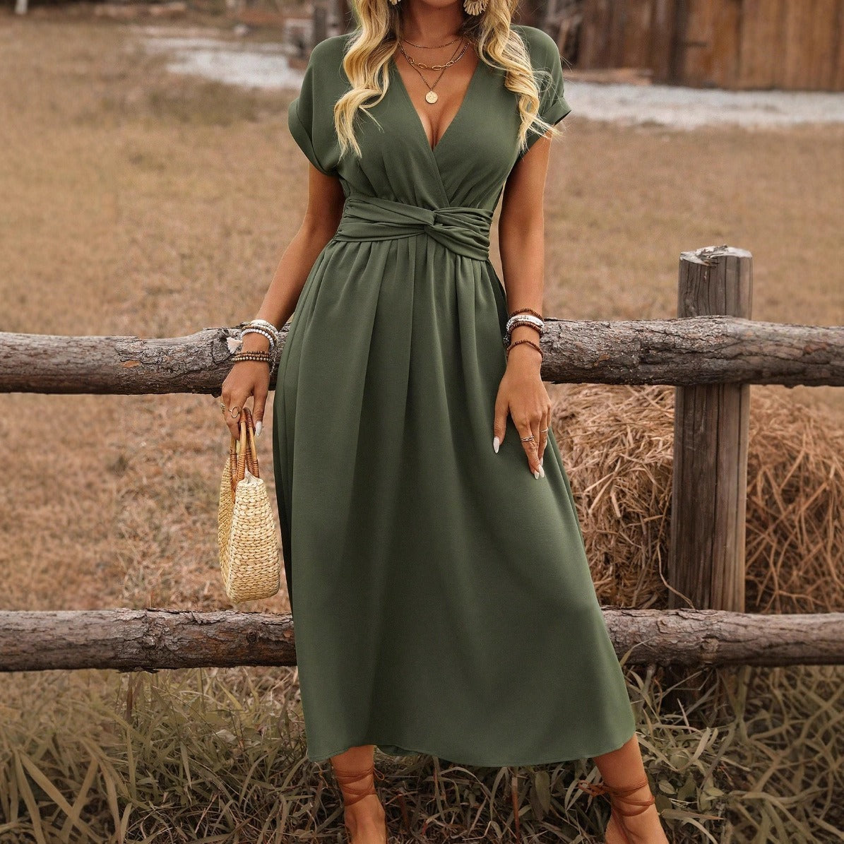 HEATHER | Elegancka, długa sukienka boho z dekoltem w serek
